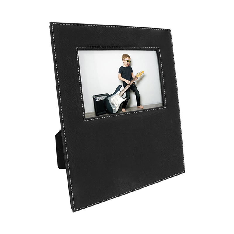5' x 7' Leatherette Photo Frame na may 4 1/4' x 8 7/8' Engraving Area