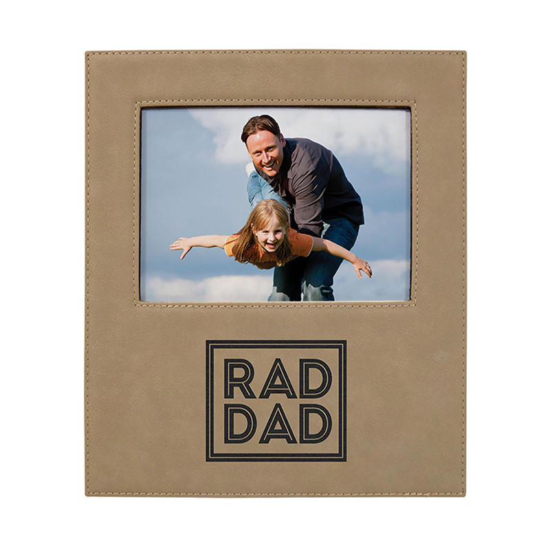 4' x 6' Leatherette Photo Frame na may 4 1/4' x 7 7/8' Engraving Area