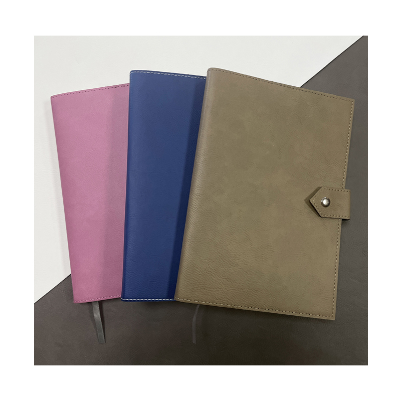 Laserable Leatherette Journal na may Clasp