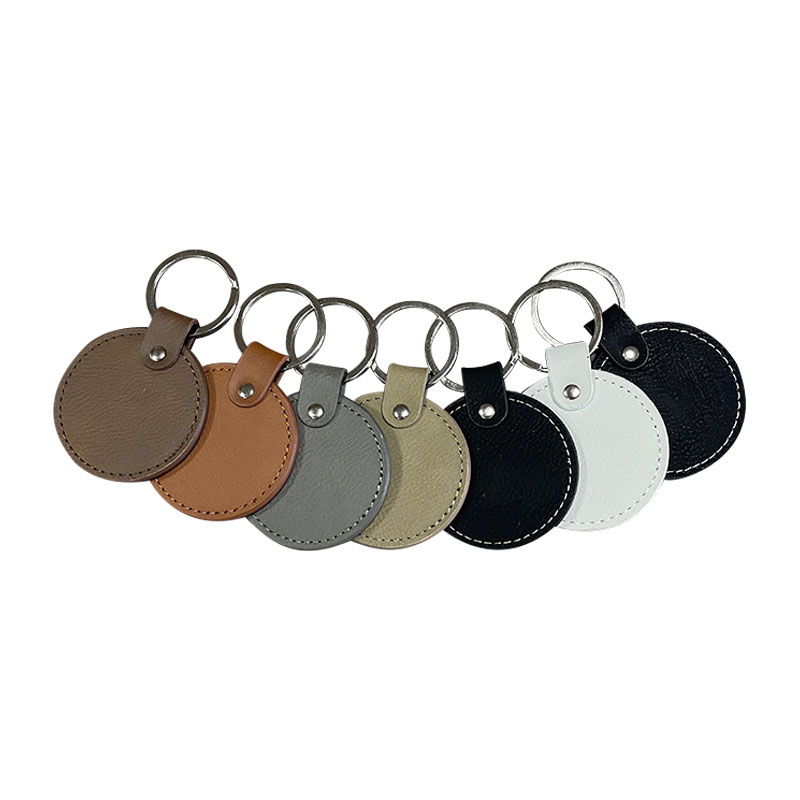 Laserable Leatherette Round Keychain na may Oiled Edge