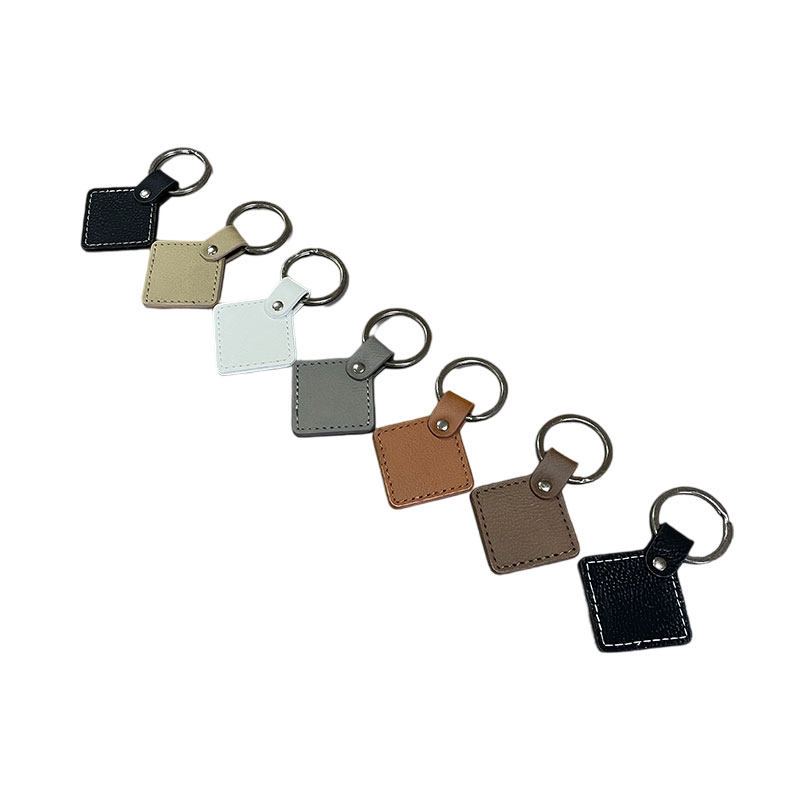 Laserable Leatherette Square Keychain na may Oiled Edge