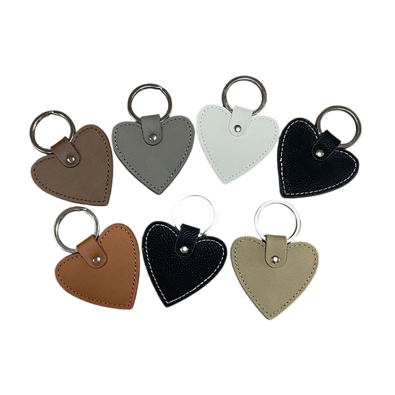 laserable Leatherette Heart Keychain na may Oiled Edge