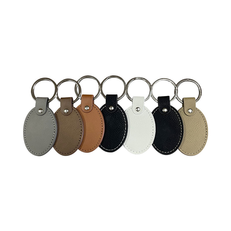 Laserable Leatherette Oval Keychain na may Oiled Edge