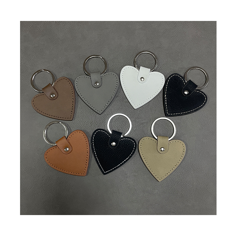 laserable Leatherette Heart Keychain na may Oiled Edge