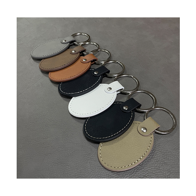 Laserable Leatherette Oval Keychain na may Oiled Edge