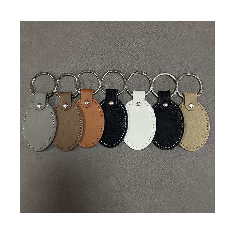 Laserable Leatherette Oval Keychain na may Oiled Edge