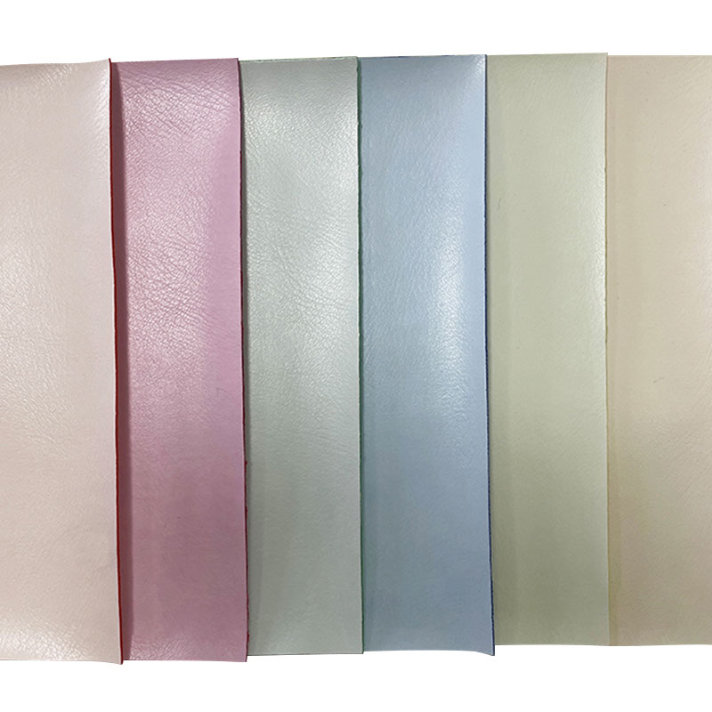 Makintab na leatherette sheet na may pandikit/walang pandikit