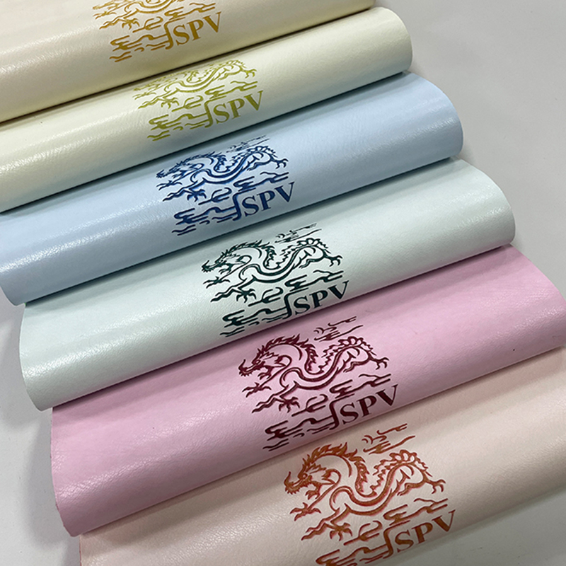 Makintab na leatherette sheet na may pandikit/walang pandikit